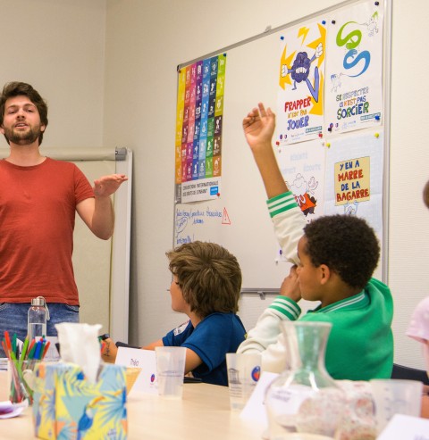 Les élus du Conseil Municipal des enfants lors d'une réunion de travail